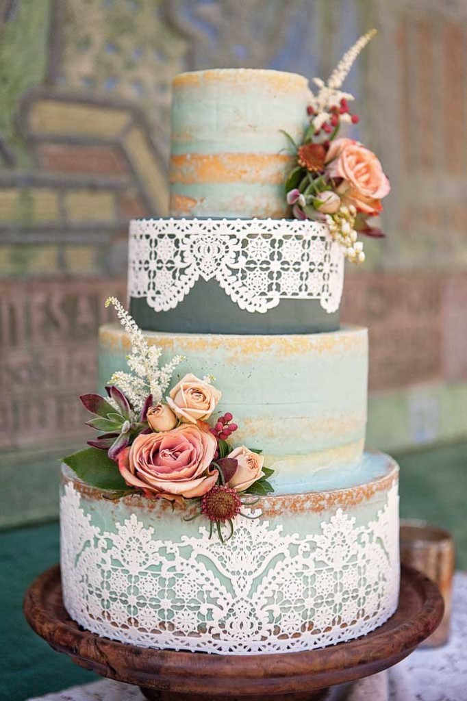 rustic wedding inspiration | Mexico | gay marriage | wedding cake with lace, mint and gold