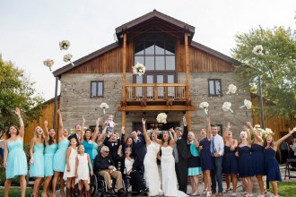 Teal and white wedding at California winery