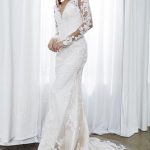 kelly_faetanini_elisa_1_lace_wedding_dress_with_sleeves.jpg