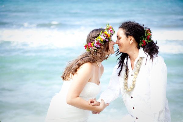 hawaii-lesbian-wedding