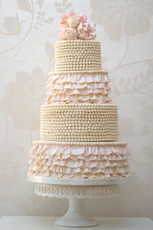 2013-trends-beads-and-frills-wedding-cake-rosalind-miller