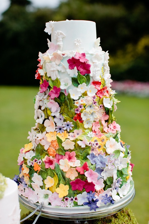 Garden wedding cake found on Colin Cowie Weddings