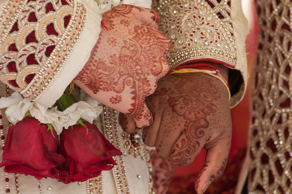 neil-elias-grooms-indian-LBGTQ-wedding-henna-hands