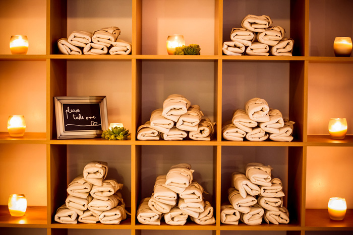 warm-hand-towels-phyllis-belinda-liesldieselphoto-lee-li-1274