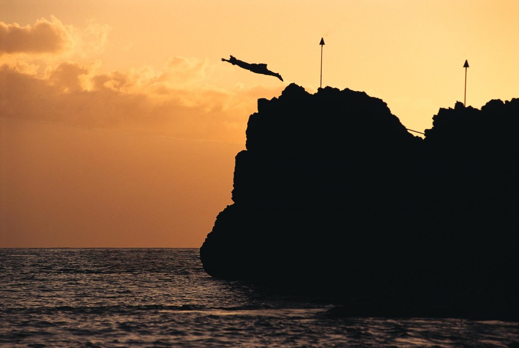 sheraton-maui-resort-spa-hawaii-travel-adventure-cliff-diver