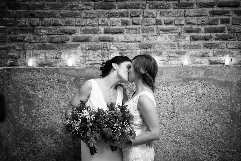 lesbian wedding photography