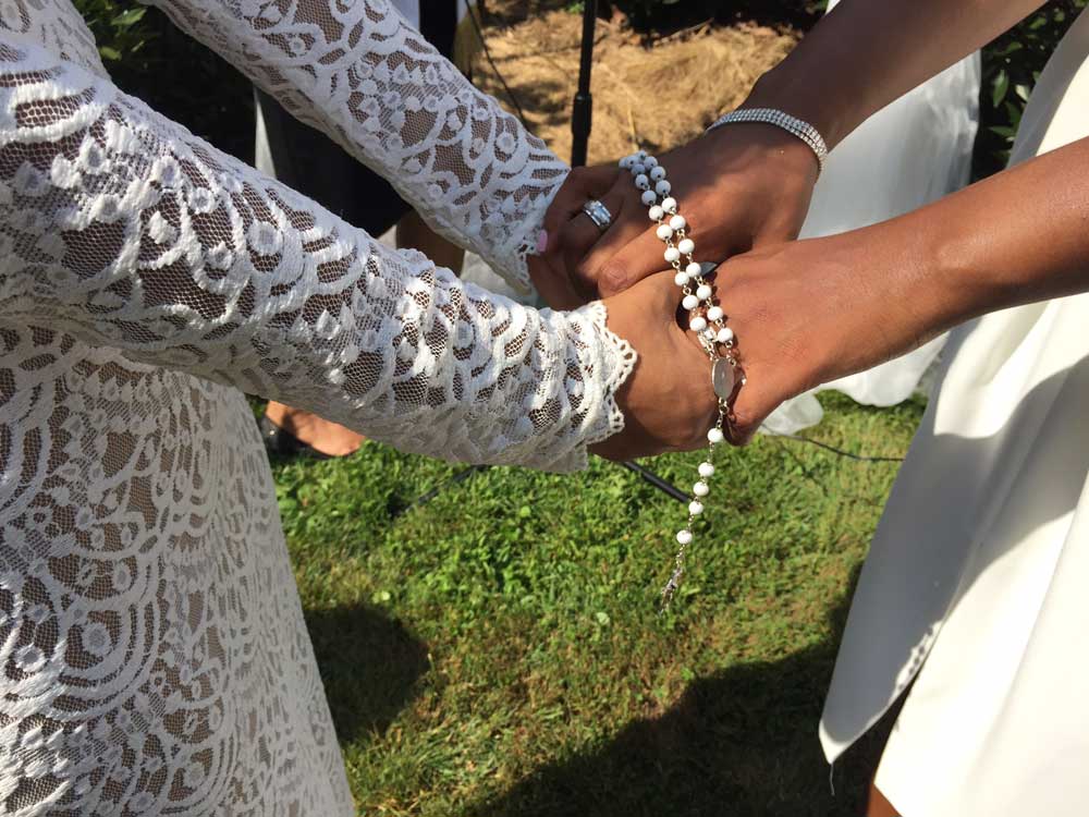 diamond-lesbian-wedding-hands-rosary