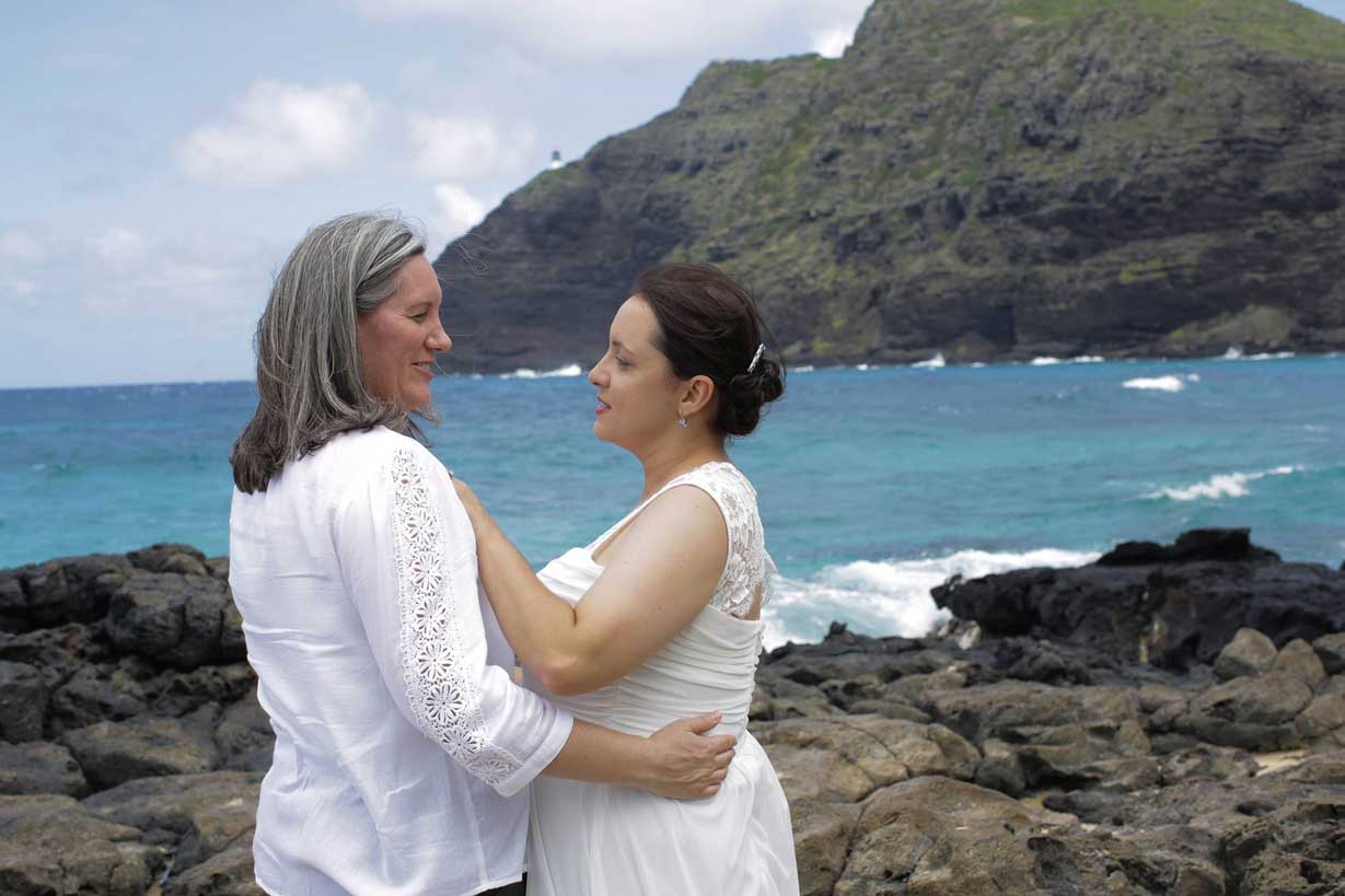 Intimate destination wedding: Waimanalo, Hawaii