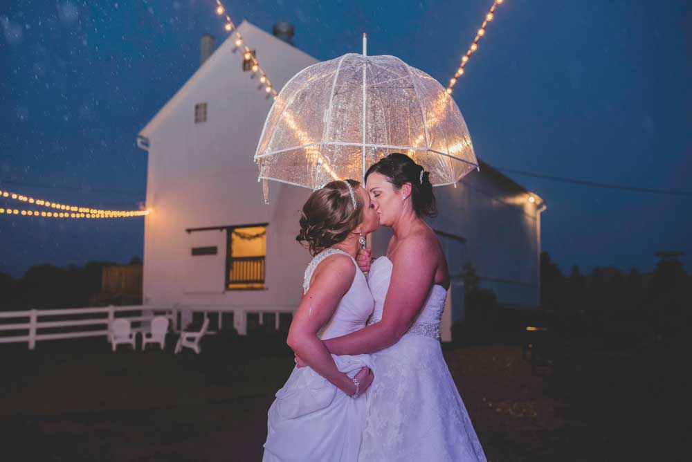 A rainy wedding day didn’t bring down this couple