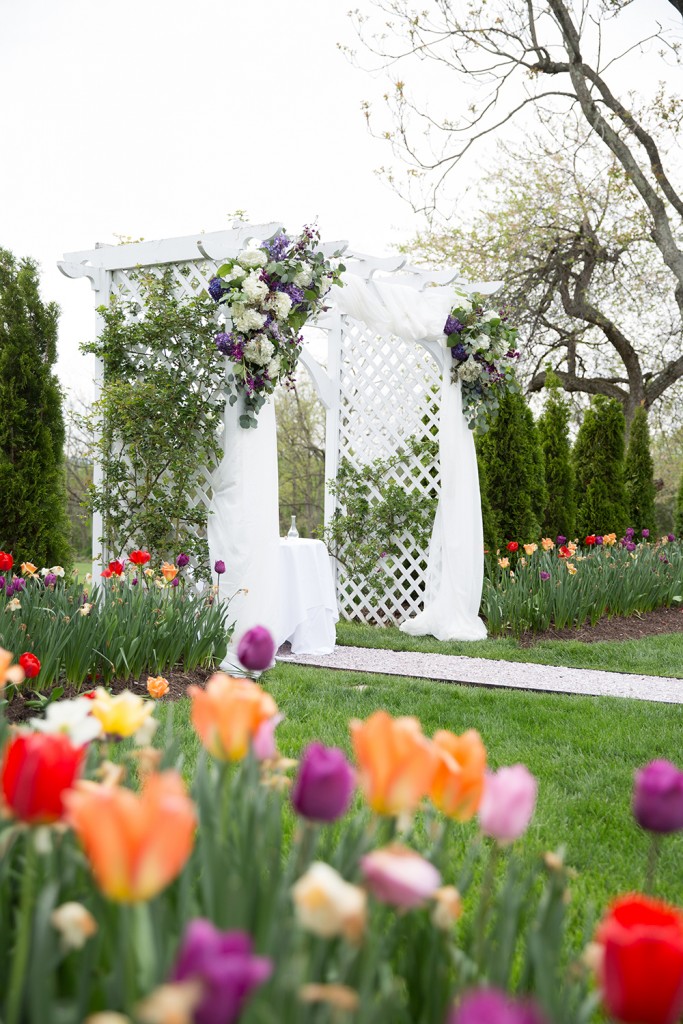 Maryland spring garden wedding | Equally Wed - LGBTQ Weddings