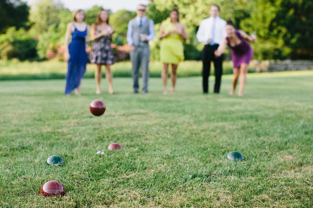 Outdoor wedding lawn game ideas