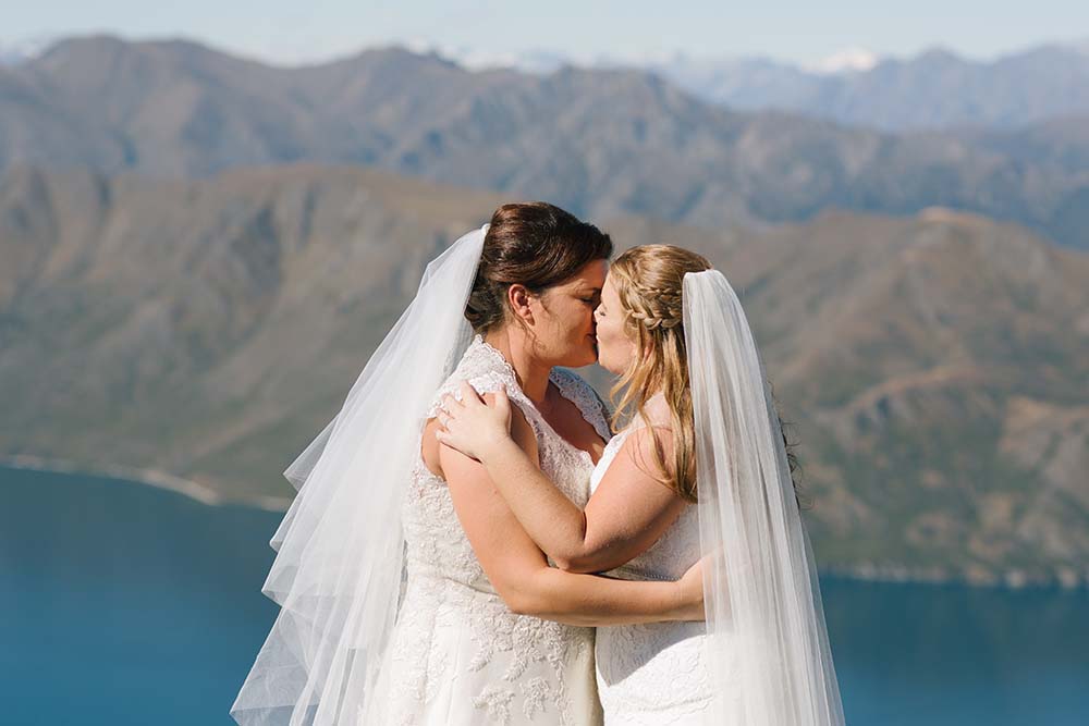 Blue New Zealand moutaintop wedding