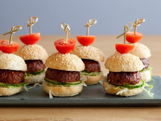 Sliders make the perfect wedding appetizers