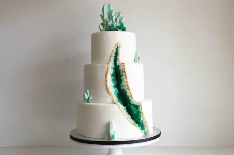 Geode cakes turn your favorite gemstones into edible design