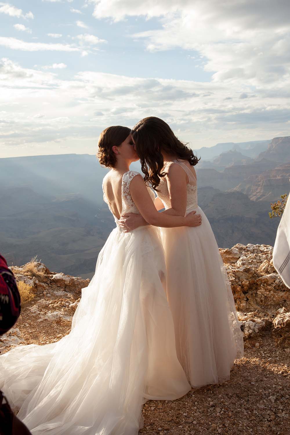 Grand Canyon Lesbian Wedding 40 Equally Wed Modern Lgbtq Weddings Lgbtq Inclusive
