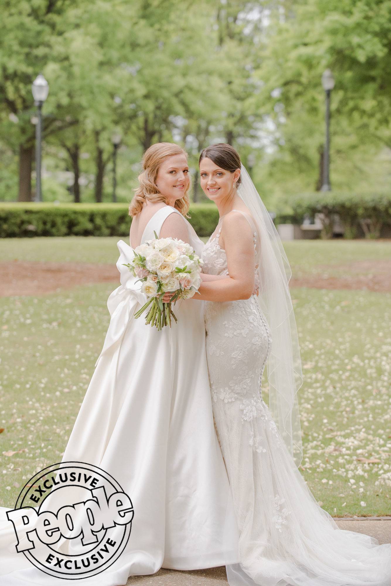 Celebrity lesbian wedding news: former Miss America winner Deidre Downs Gunn marries Abbott Jones in Alabama | Photo by Kelli & Daniel Taylor Photography | same-sex weddings LGBTQ weddings