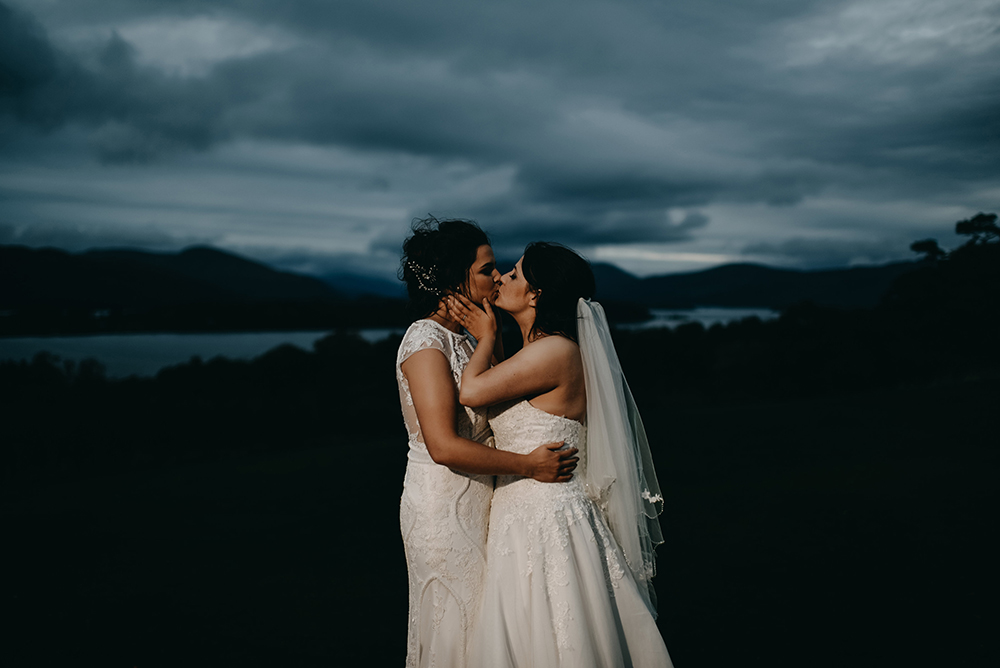 Rustic castle wedding on the banks of Loch Lomand, Scotland