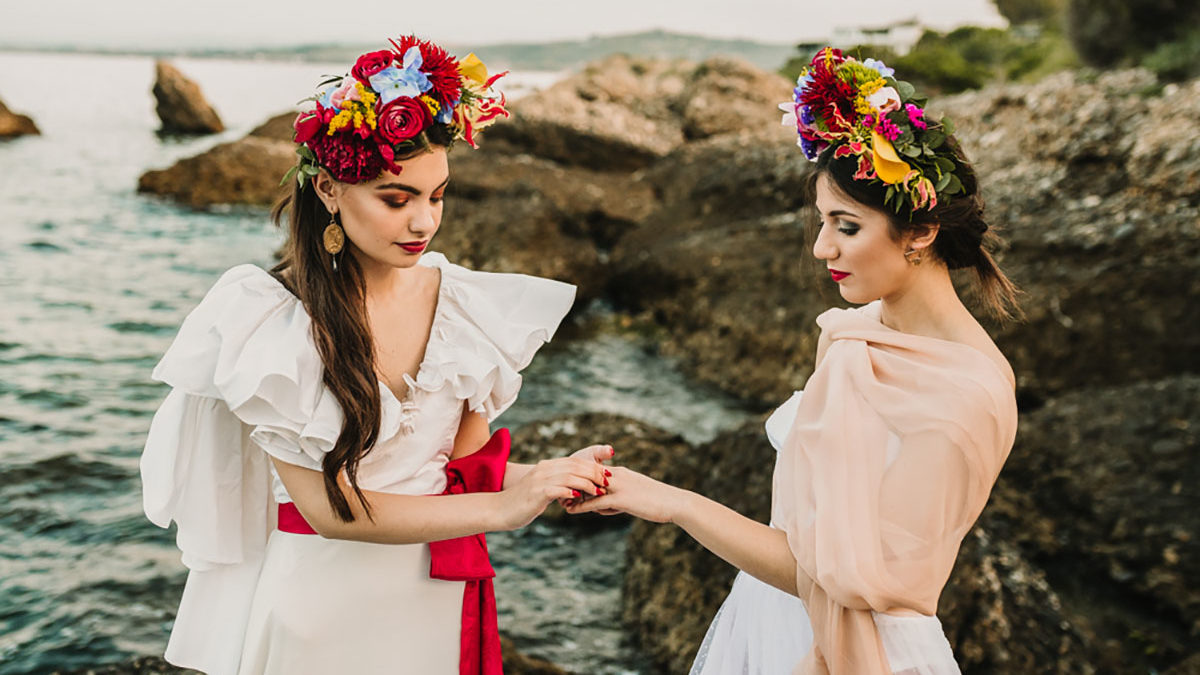 Eclectic colorful Frida Kahlo beach wedding inspiration
