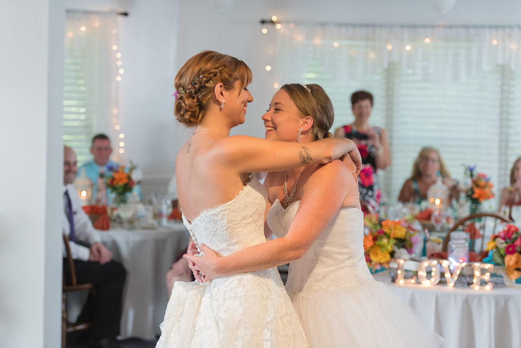 Beach Wedding In Kennebunkport Maine Equally Wed Modern Lgbtq