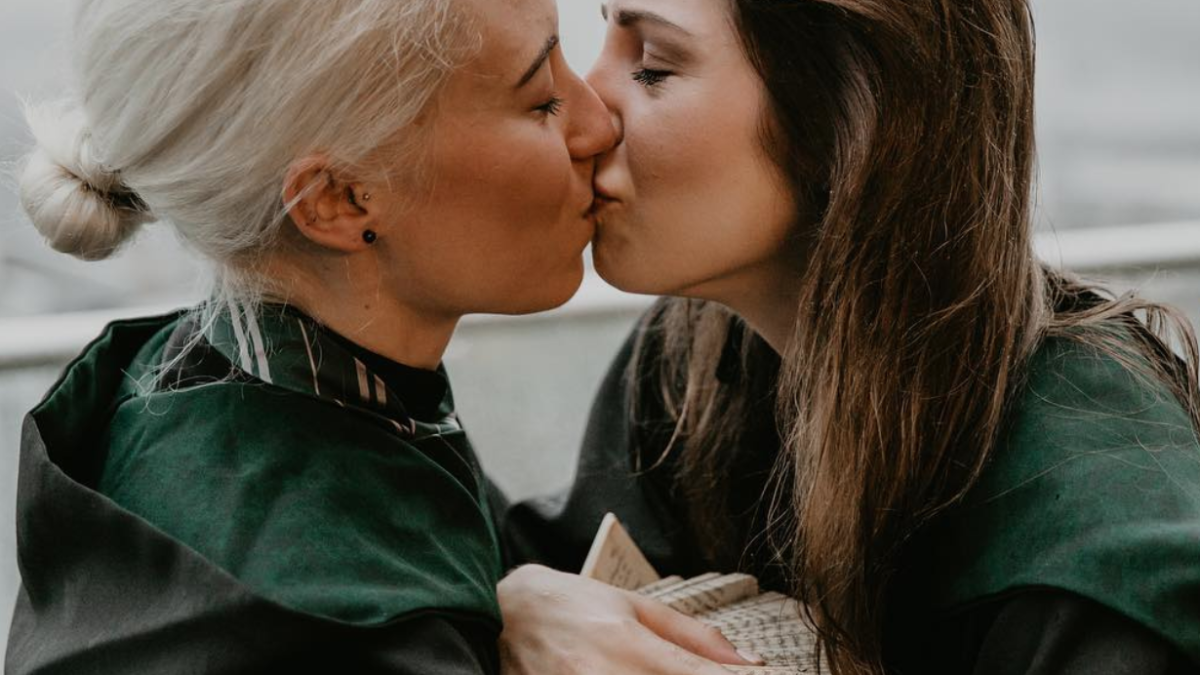 J.K. Rowling loved this lesbian couple’s Harry Potter proposal