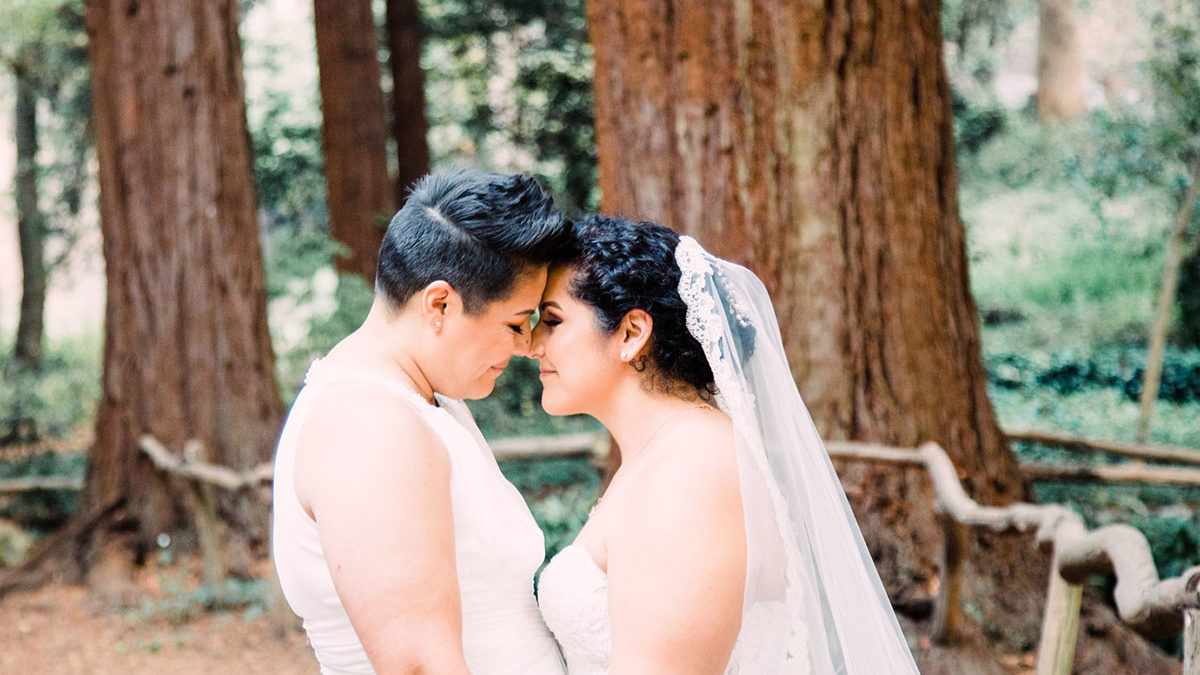 This couple got married in San Francisco during the California wildfires