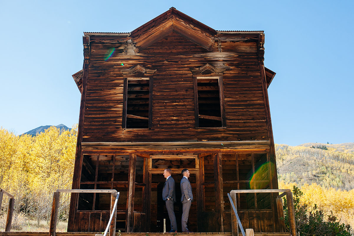 Fall mountain wedding in Aspen, Colorado
