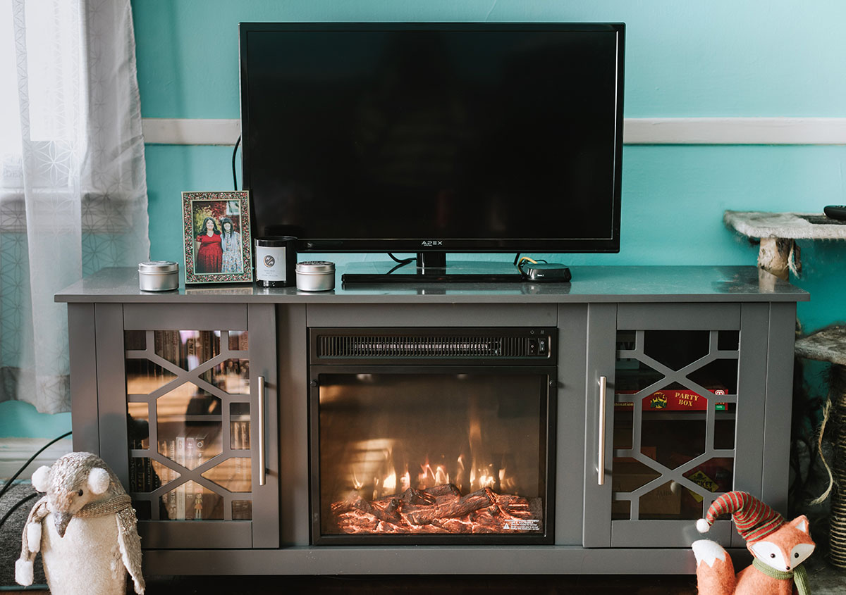 Creating our wedding registry with Bed Bath & Beyond fireplace TV stand kate spade glitter frame