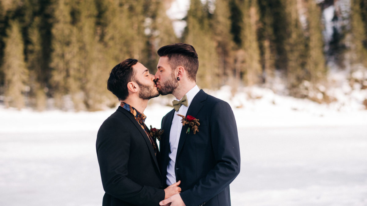 6 real weddings that will get you in a cozy mood for the holidays
