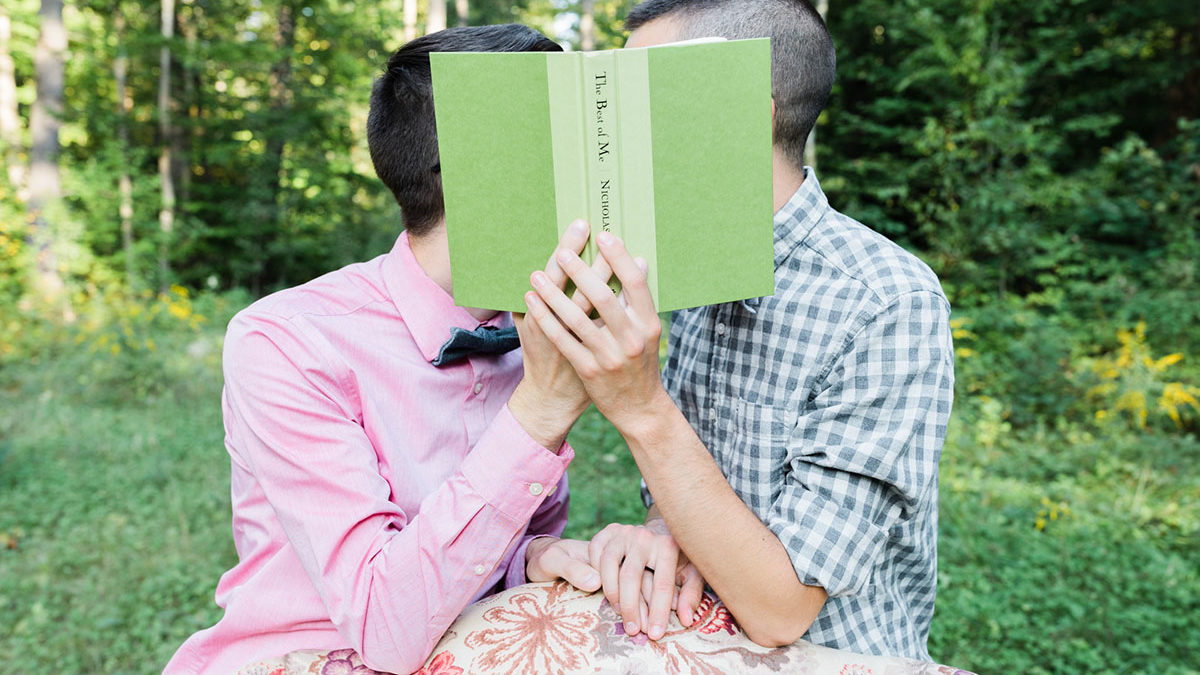 8 literary favors for your bookish or library themed wedding