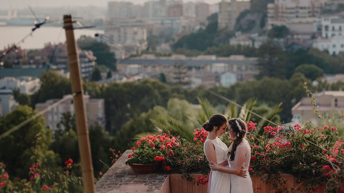 Intimate fall destination wedding at Castillo de Santa Catalina in Spain
