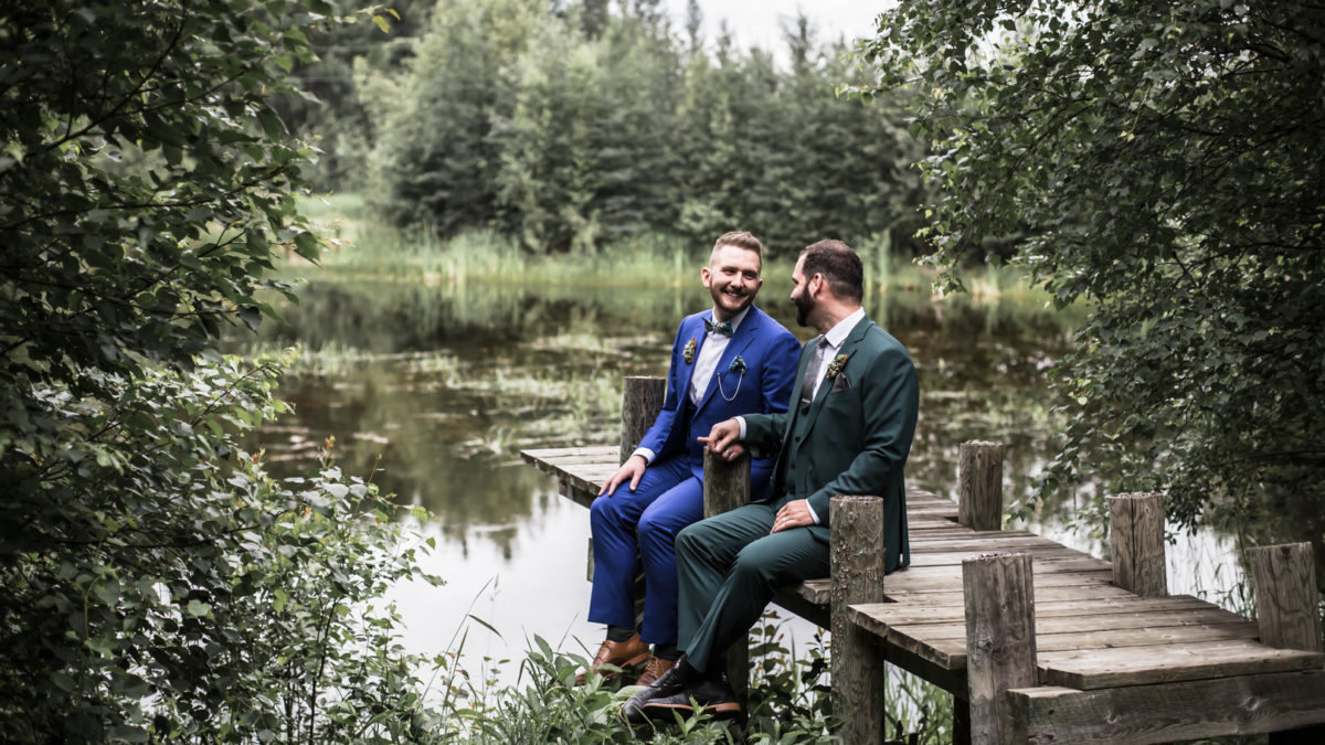 This elegant, enchanted forest wedding has the magical vibes you need
