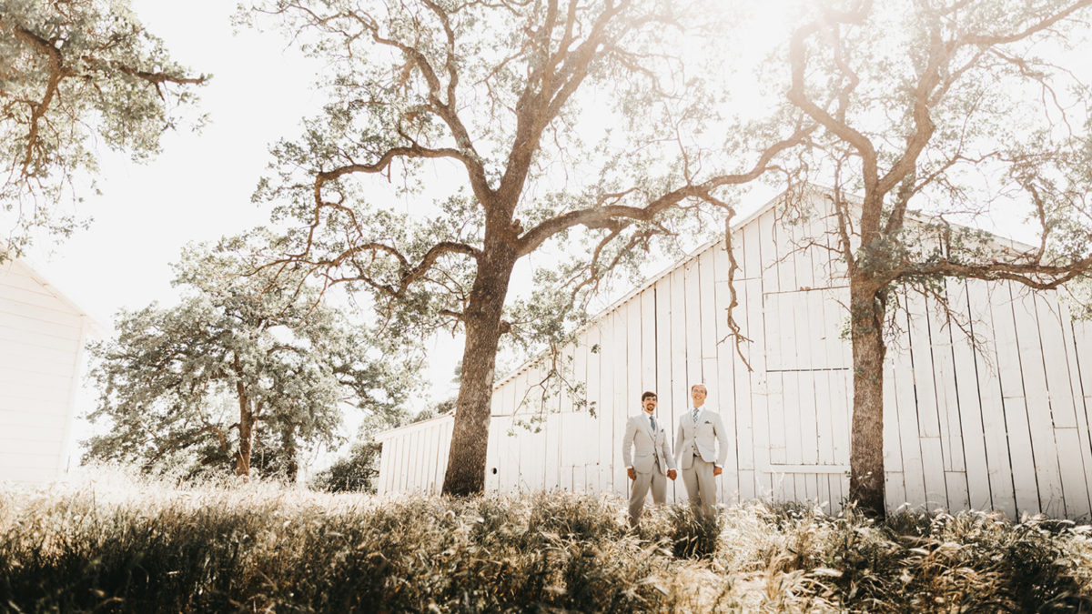Rustic countryside spring wedding at California nature preserve