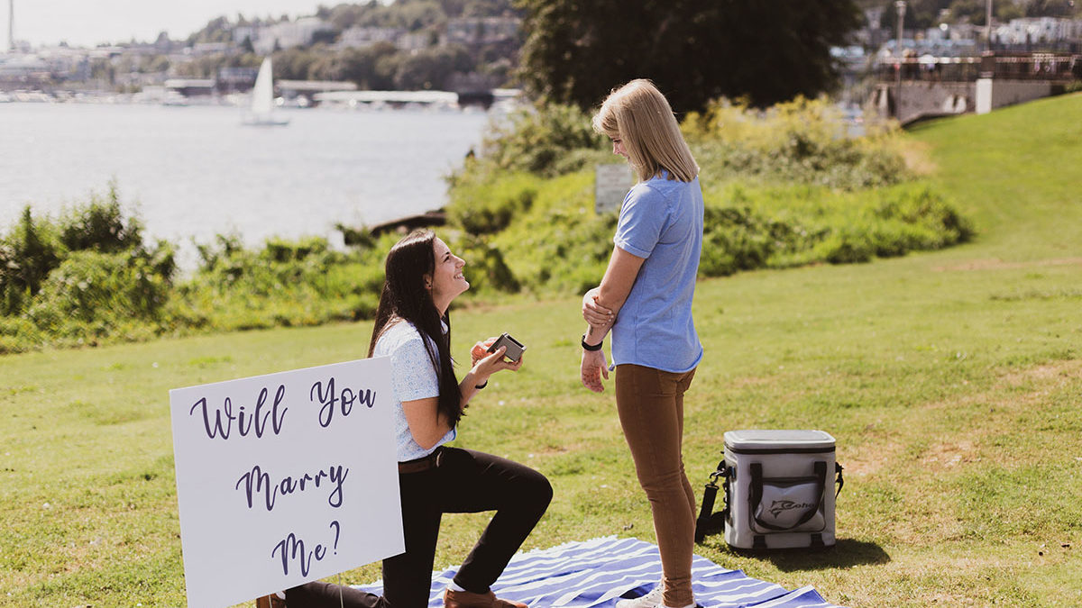 This scavenger hunt at Gas Works Park ends with a proposal