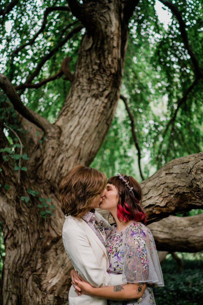 These Fall Elopement Photos In A Cemetery Are Giving Us Halloween Vibes