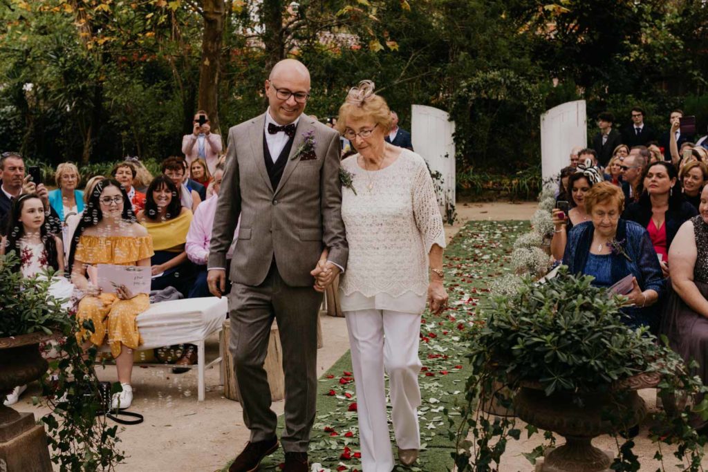 Anthony and Paul traveled from their hometown of Dublin, Ireland, to marry in a laid-back autumn wedding at the boho-lux Quinta Do Hespanhol in the wine region Torres Vedras 40 km north of Lisbon, Portugal.