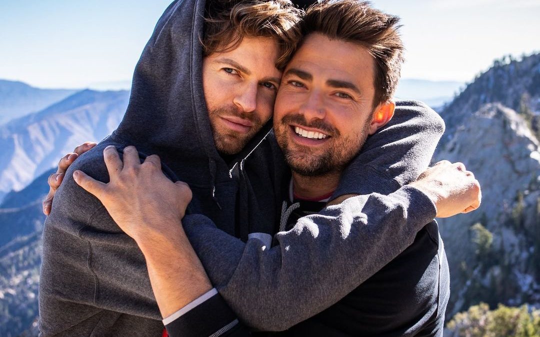 Celebrity LGBTQ+ couple news alert: Jonathan Bennett and Jaymes Vaughan are engaged!