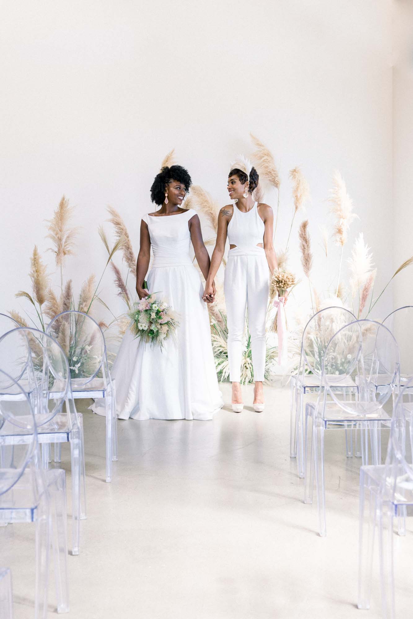 Charming wedding inspiration with pampas grass and lush florals | Amanda Dyell Photography | Featured on Equally Wed, the leading LGBTQ+ wedding magazine 