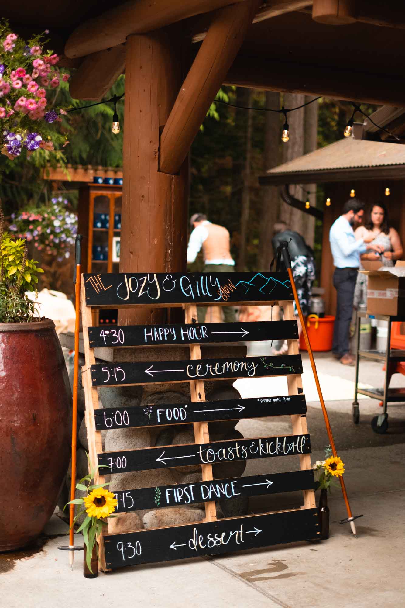 Yard Games, Dogs, and Homemade Pies At This Laid Back, DIY Washington Wedding | Best Northwest Photography | Featured on Equally Wed, the leading LGBTQ+ wedding magazine 