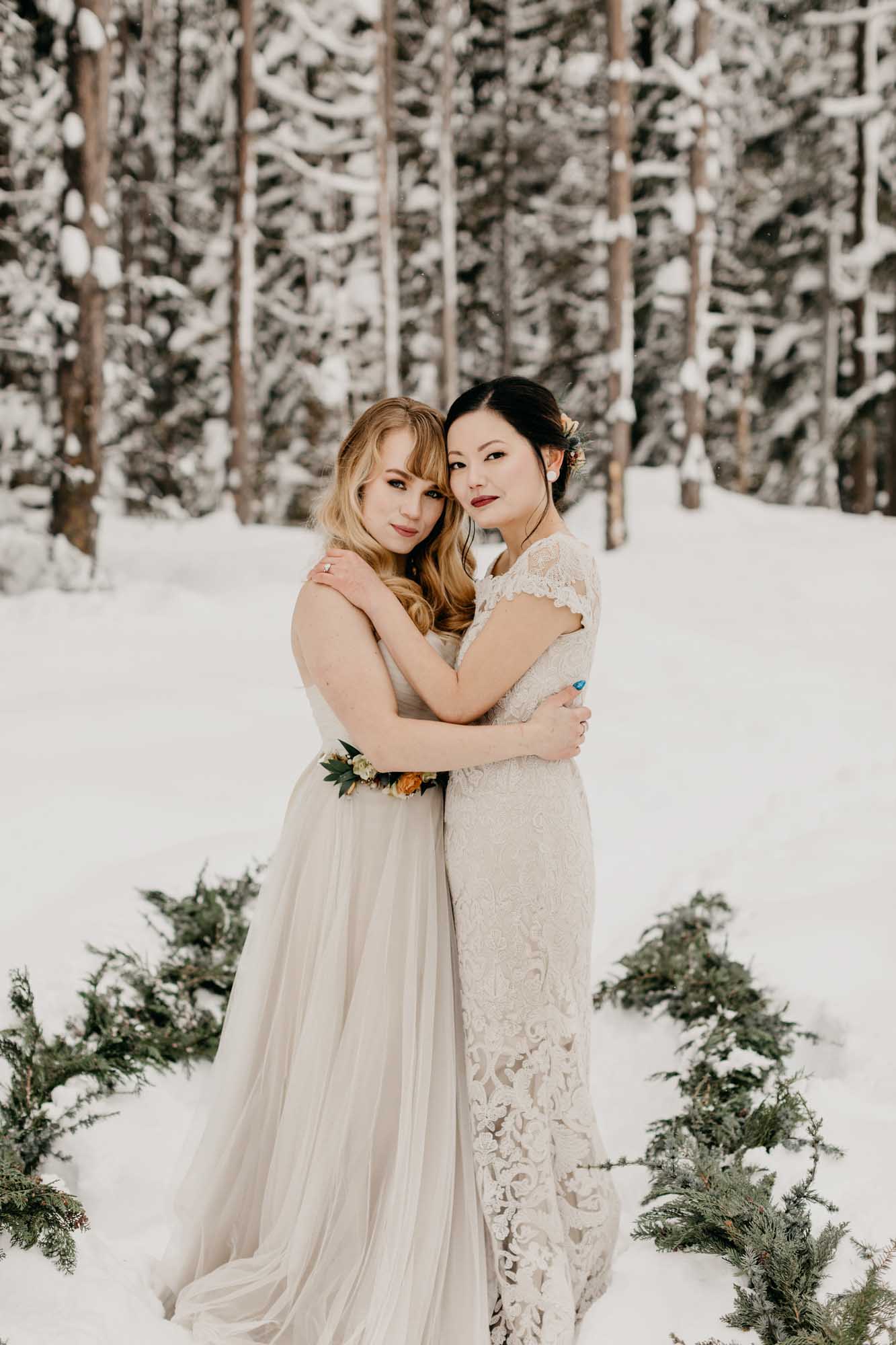 Outdoor winter wedding with sustainable elements | Lauren Miles | Featured on Equally Wed, the leading LGBTQ+ wedding magazine