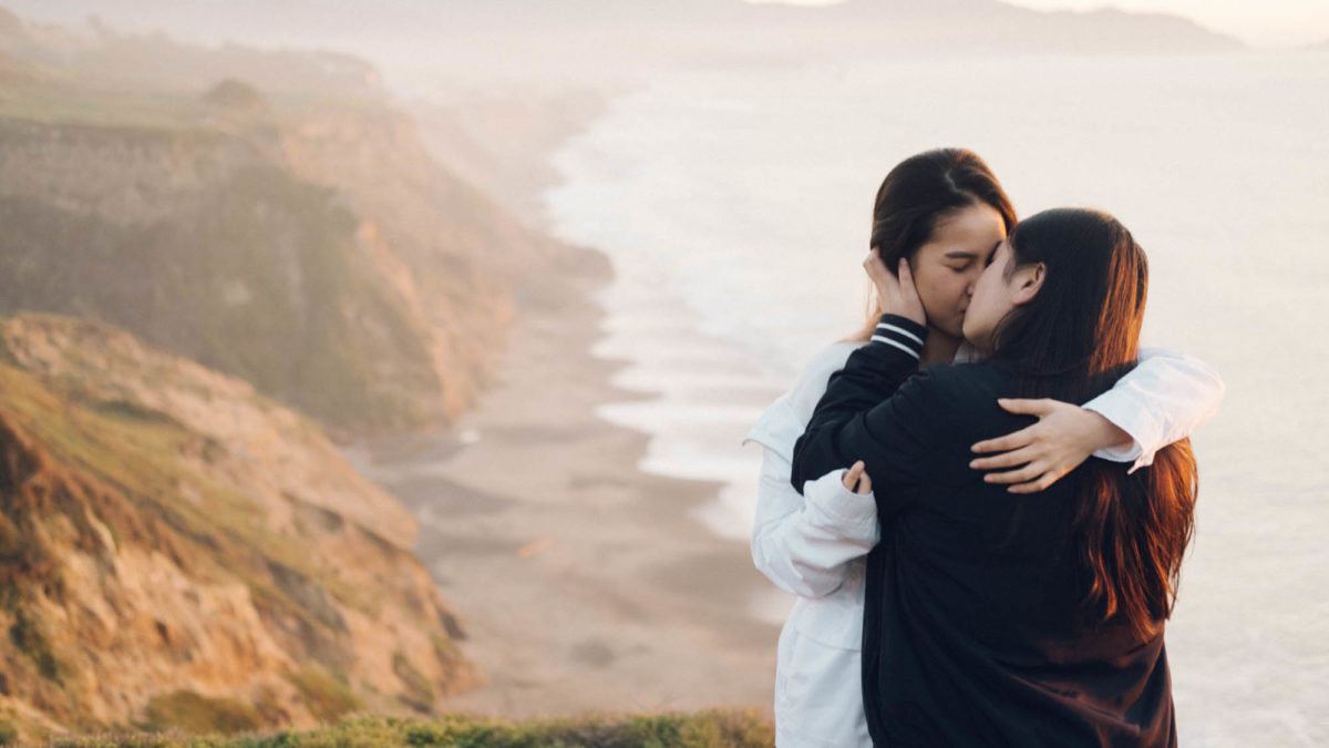 Magnificent engagement session by the water at California’s Mussel Rock Park