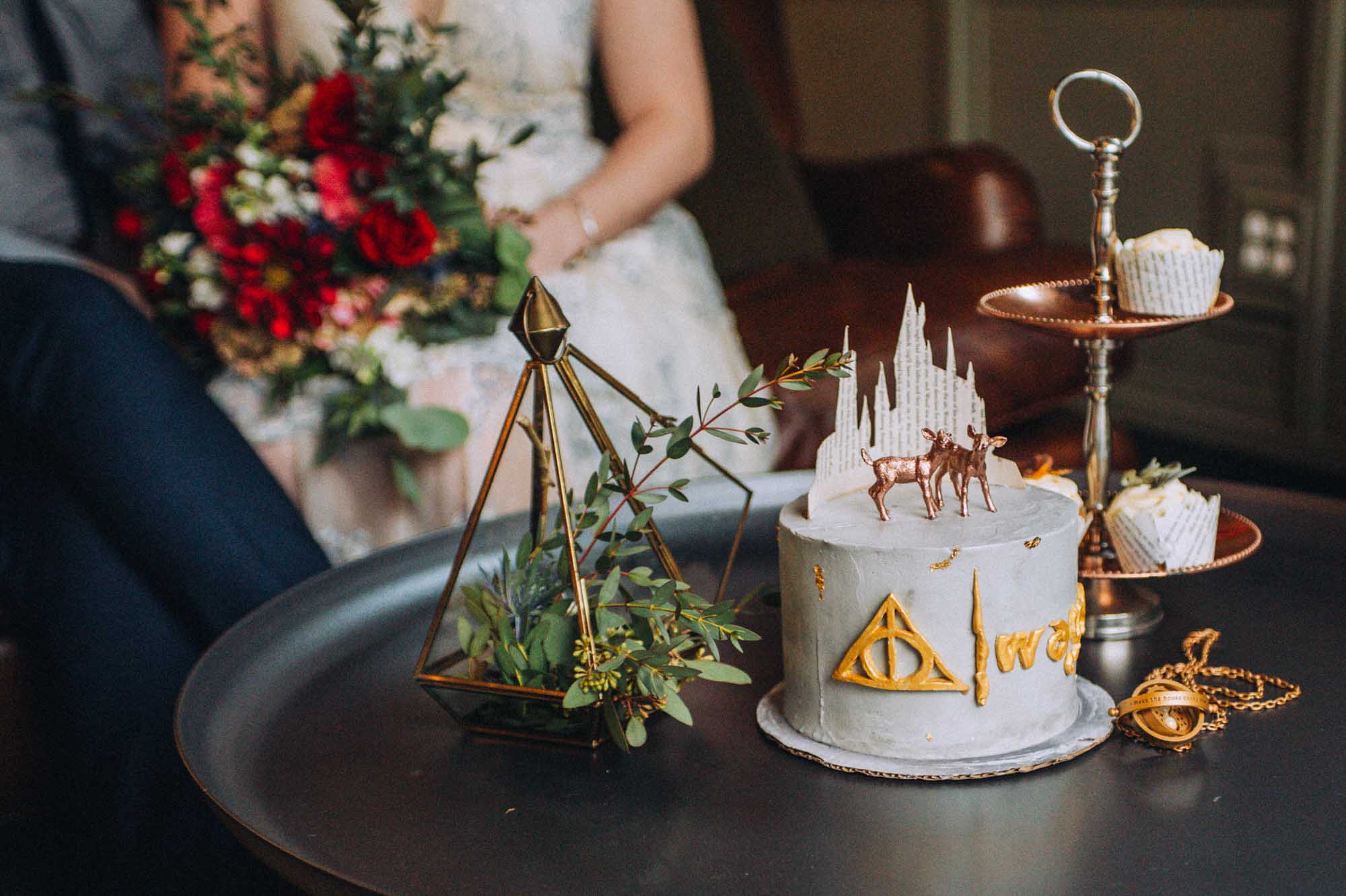 This $65,000 Harry Potter-Themed Wedding Is Insanely Elegant  Harry  potter wedding theme, Harry potter wedding, Harry wedding