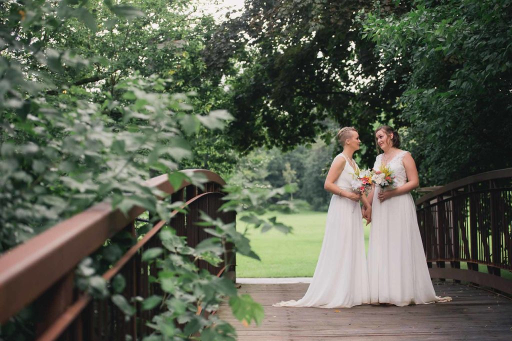 Romantic and rainy DIY micro wedding in Toronto | Acorn Production | Featured on Equally Wed, the leading LGBTQ+ wedding magazine