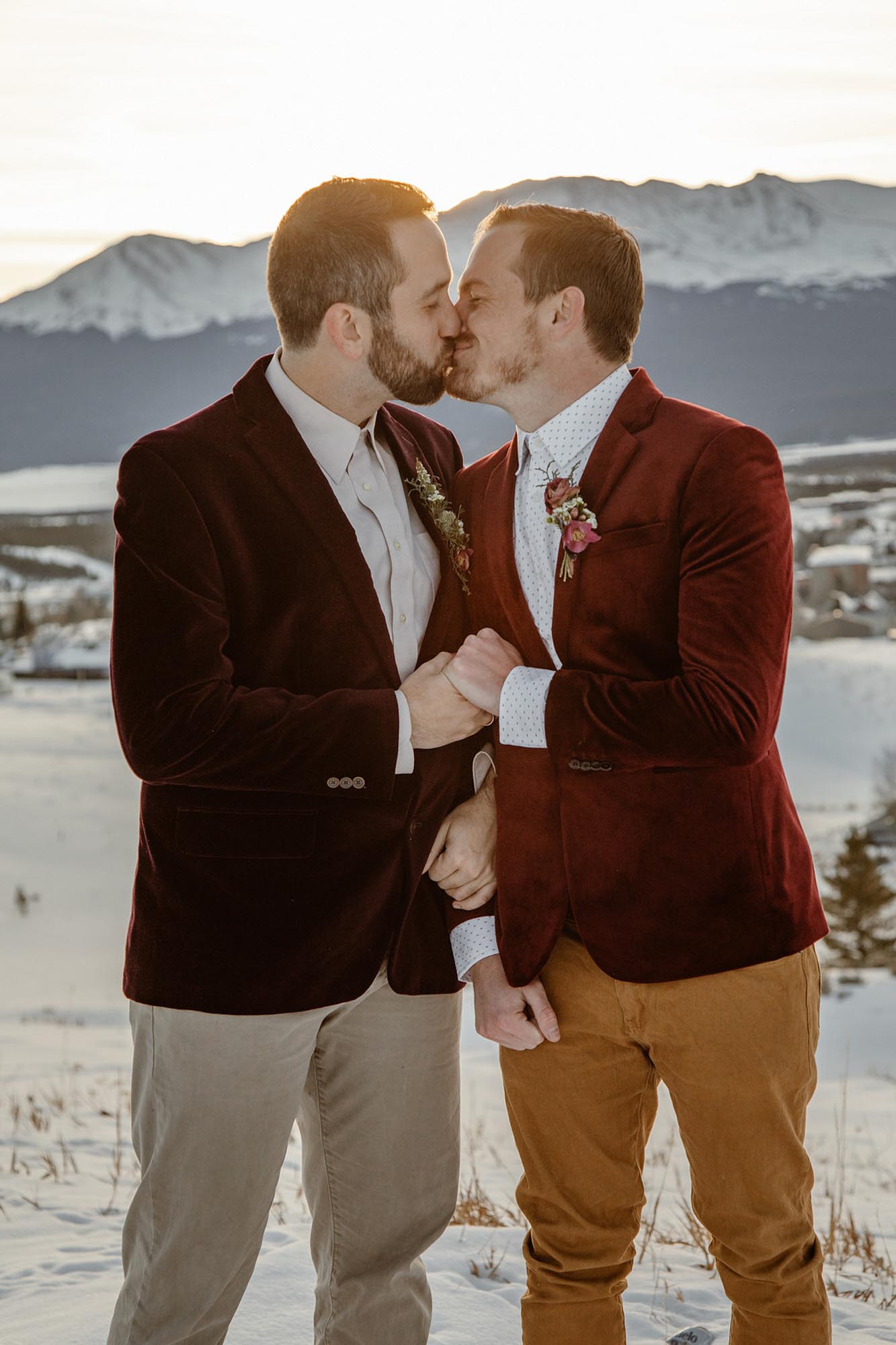 Stunning and snowcapped elopement ideas in Leadville, Colorado | In Love and Adventure Elopement Photography; Matlai Photography | Featured on Equally Wed, the leading LGBTQ+ wedding magazine