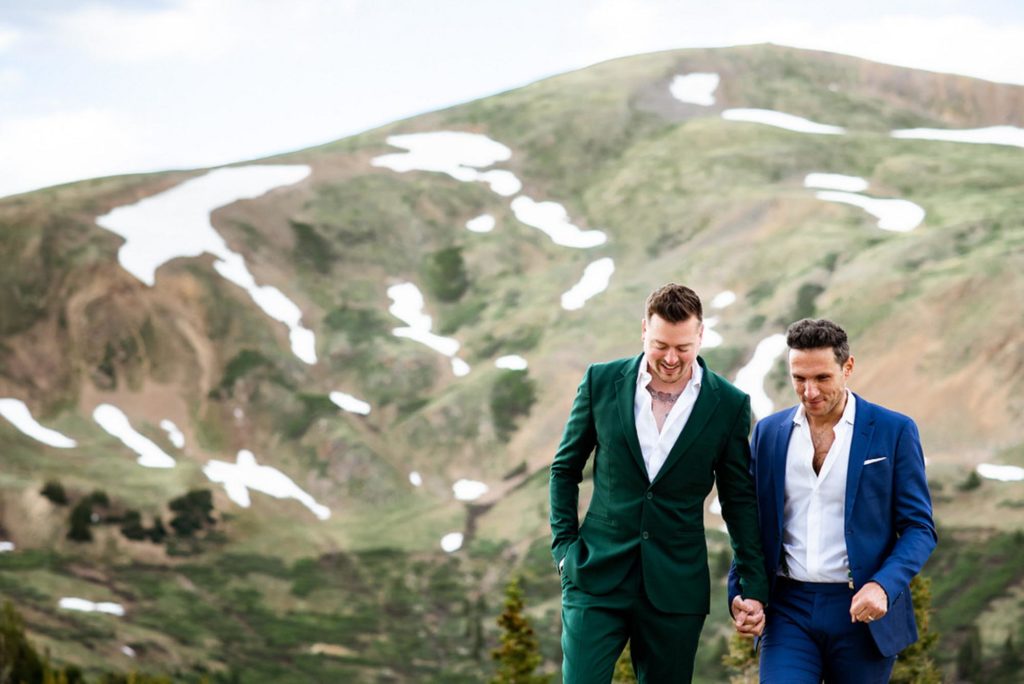 Epic mountainside vow renewal in Colorado | Josie V Photography | Featured on Equally Wed, the leading LGBTQ+ wedding magazine