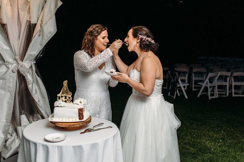 Spring restaurant wedding in Canada with Jewish traditions | Wink Photography | Featured on Equally Wed, the leading LGBTQ+ wedding magazine