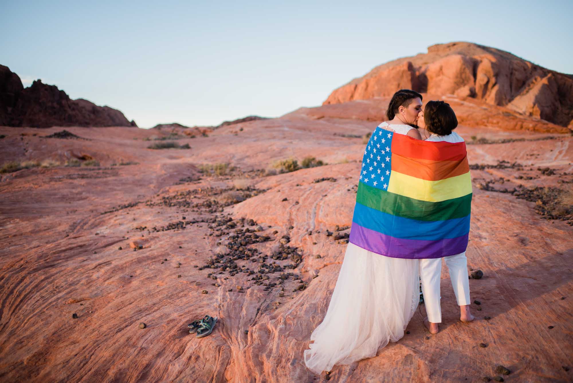 Stunning Valley of Fire State Park Elopement photo