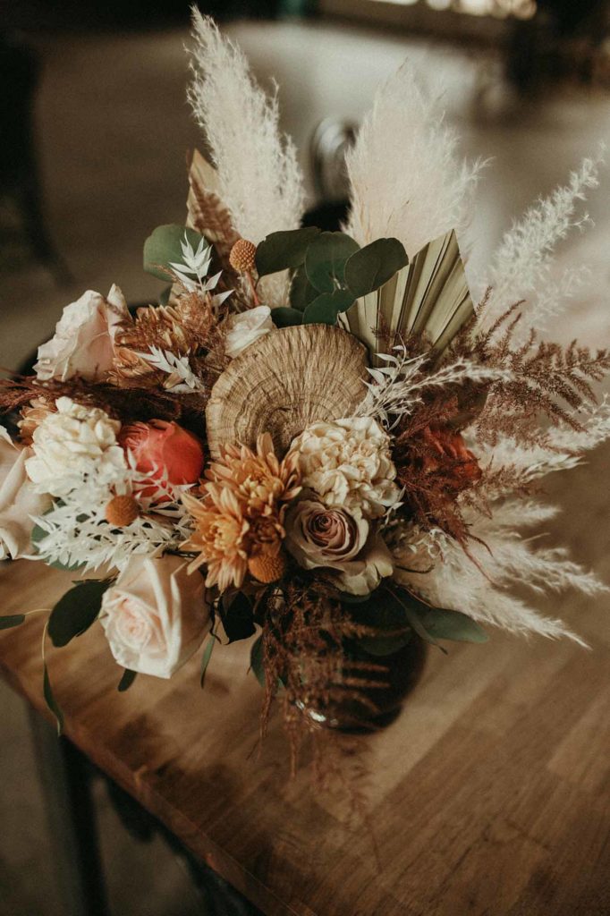 Elegant Colorado vow renewal with gorgeous wild florals