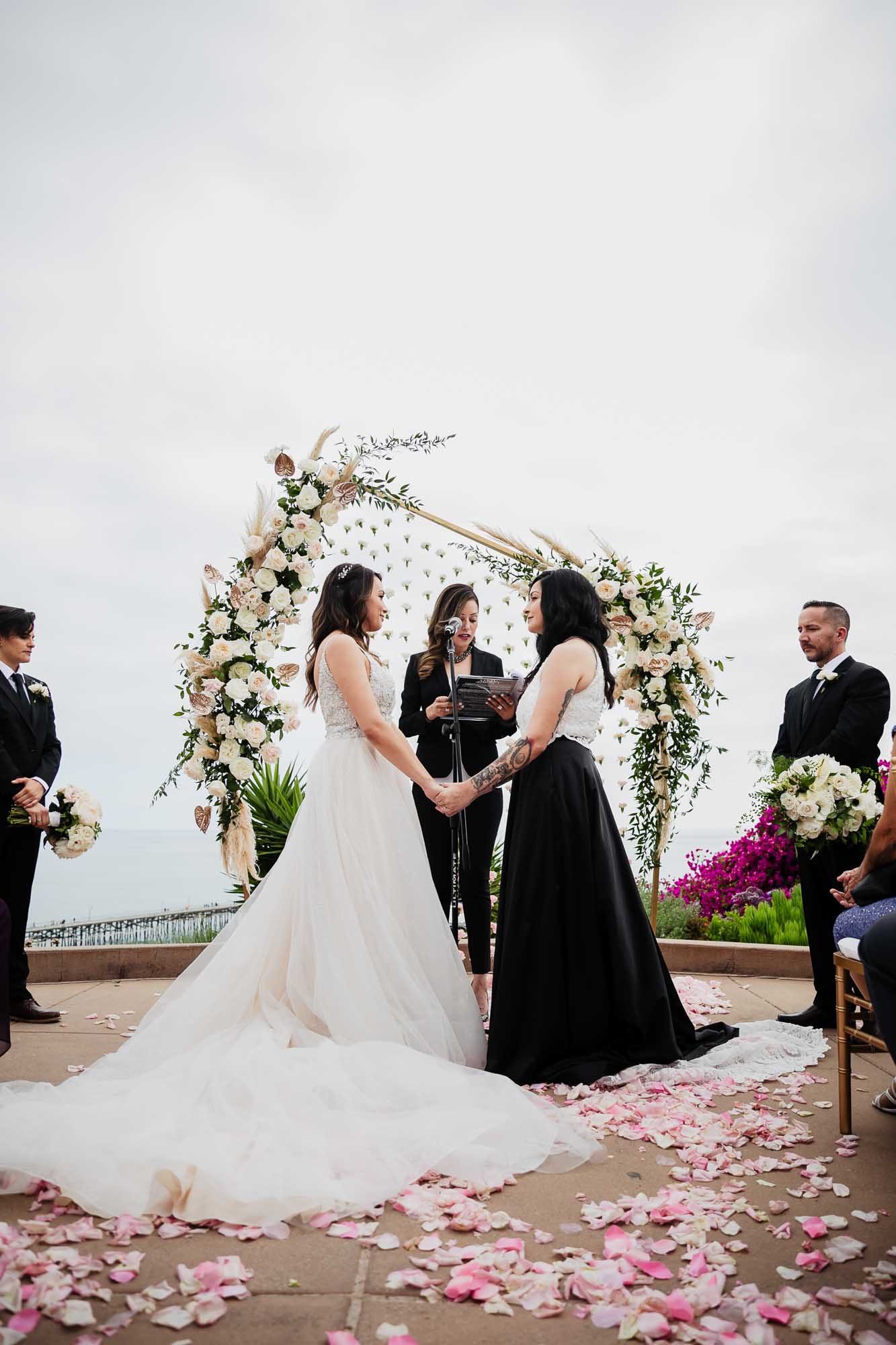 Romantic California wedding with an ocean view | Sarah Mack Photo | Featured on Equally Wed, the leading LGBTQ+ wedding magazine