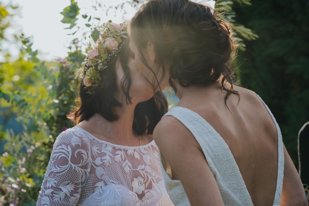 Dreamy castle wedding in Tuscany | Giorgia Maddaloni | Featured on Equally Wed, the leading LGBTQ+ wedding magazine