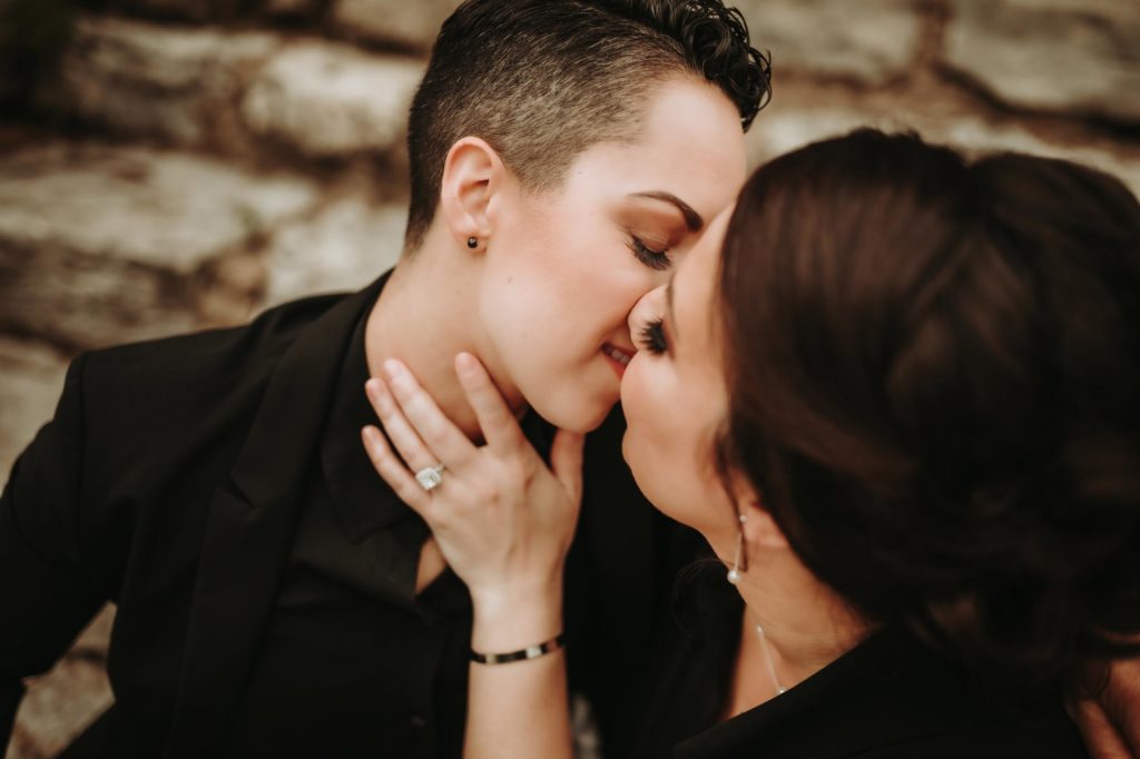 Ozarks engagement session after a meet cute in the operating room | Abigal Derrick Photography | Featured on Equally Wed, the leading LGBTQ+ wedding magazine